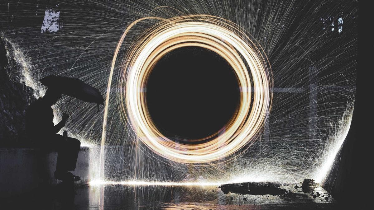 Crypto Stocks Plunge Today: Why Coinbase, Coin, and Circle (CRCL) Stocks Are Down Amid Stablecoin Regulation Shake-Up