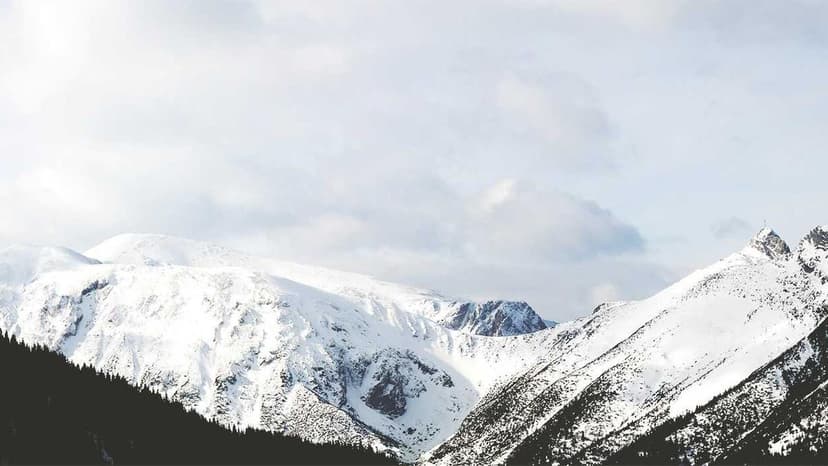 Why Gold Prices Aren't Rising Despite Iran War Uncertainty: Gold Price Down 1% Today While Holding Above ₹5,000