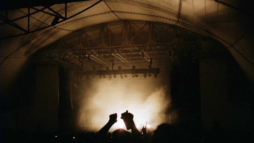 HDFC Bank Shares Fall for Fourth Straight Session Amid Regulatory Scrutiny