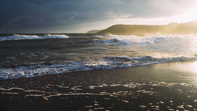 Two Indian LPG Vessels Reach Gujarat's Vadinar Terminal Via Hormuz Strait