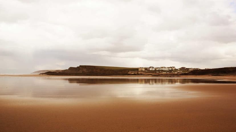 Airlines Aviation Indigo Vishakapatnam Aircraft Live Updates Full Emergency Declared At Delhi Airports Runway 28